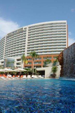 Отель Azul Ixtapa Grand All Inclusive Suites - Spa & Convention Center  Икстапа-Сиуатанехо